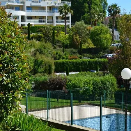 Baie Des Combes